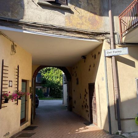 Ferienwohnung Vicolo Forno Mercallo Exterior foto