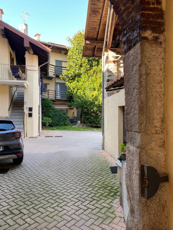 Ferienwohnung Vicolo Forno Mercallo Exterior foto