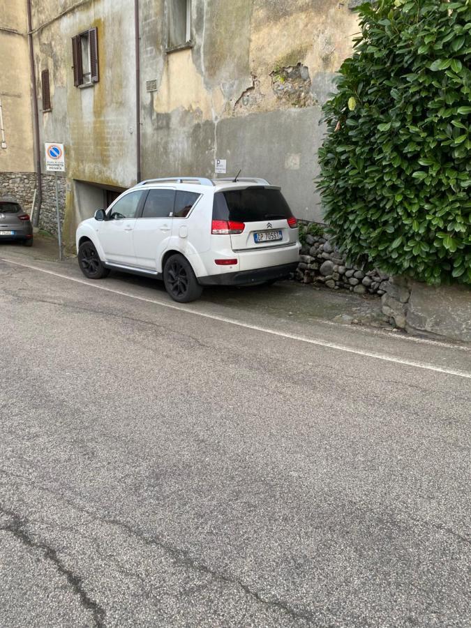 Ferienwohnung Vicolo Forno Mercallo Exterior foto